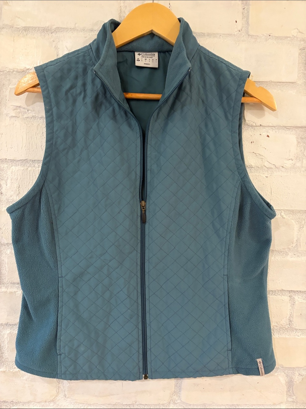 Columbia Sportswear Quilted zip-up Vest (B6)